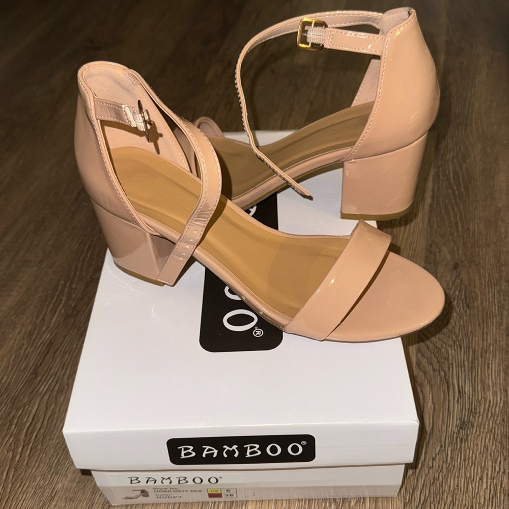 Bamboo brand nude sandals size: 6 womens